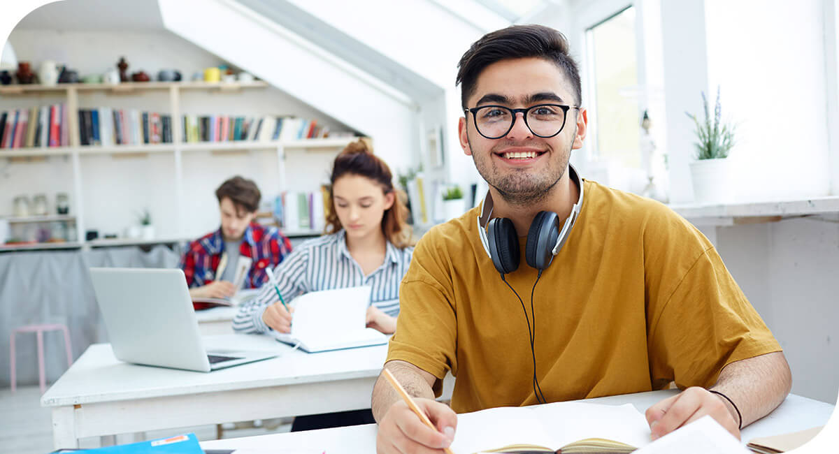 scholarships to study in Canada